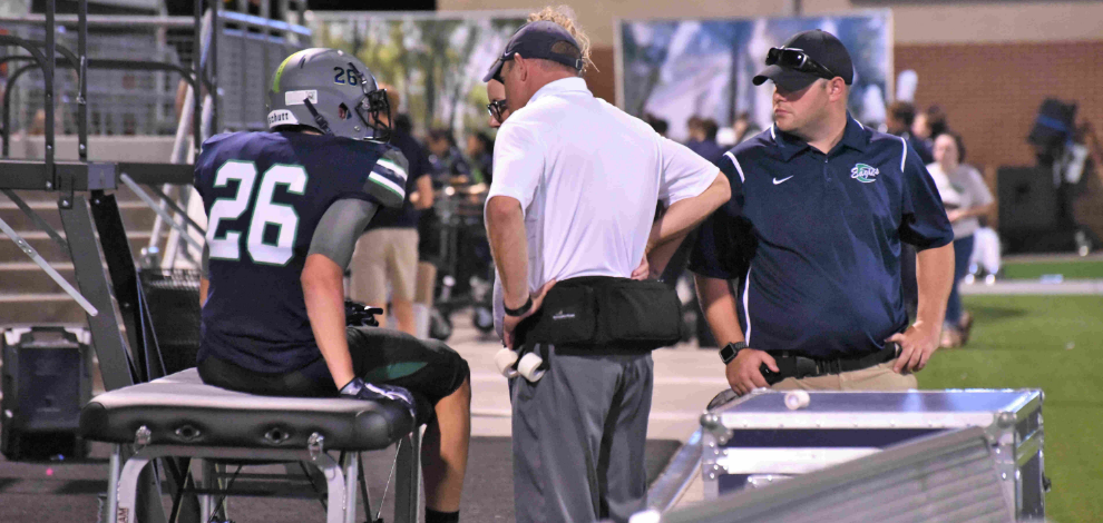 EHS Football Trainer #26 10-13-17 #5694